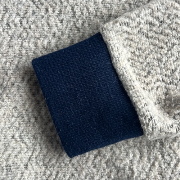 Patagonia Woolyester Oat Pullover Size M Tan and Navy Blue - Picture 4 of 7